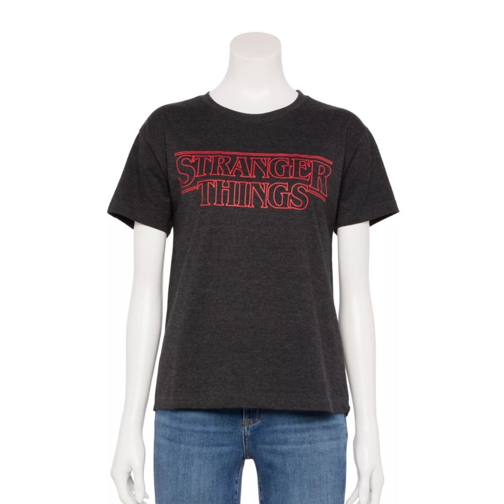 Stranger things women’s tee size XL